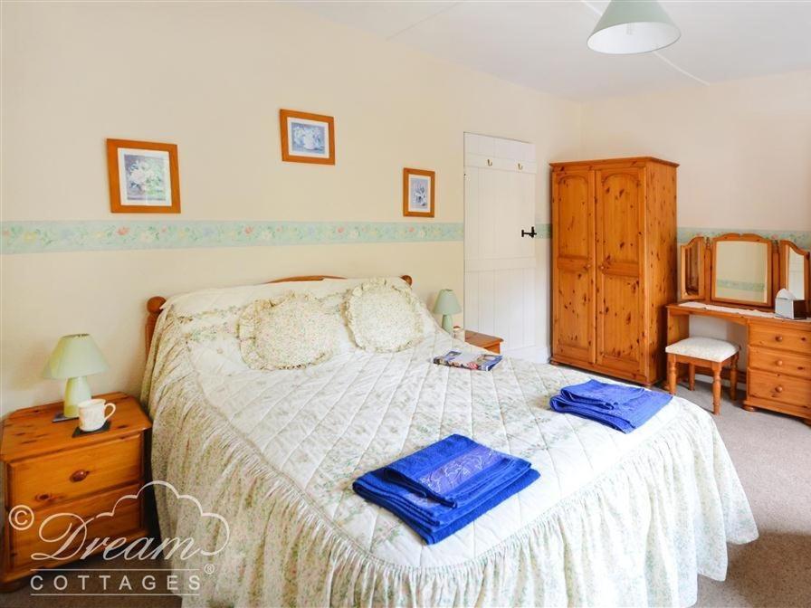 Brickyard Cottage Moreton  Ngoại thất bức ảnh